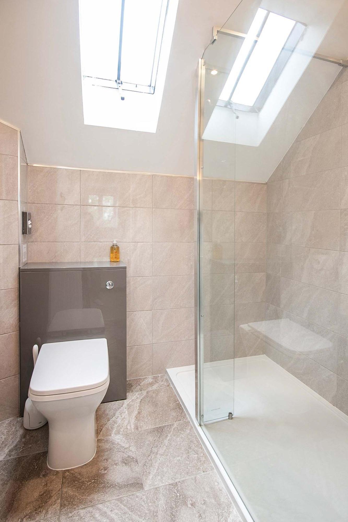 Coot Cottage - Holiday House With Fantastic Lake Views Somerford Keynes ภายนอก รูปภาพ